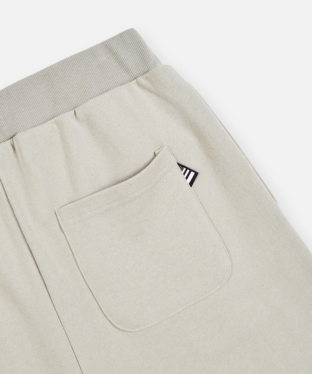Paper Planes Lockup Short