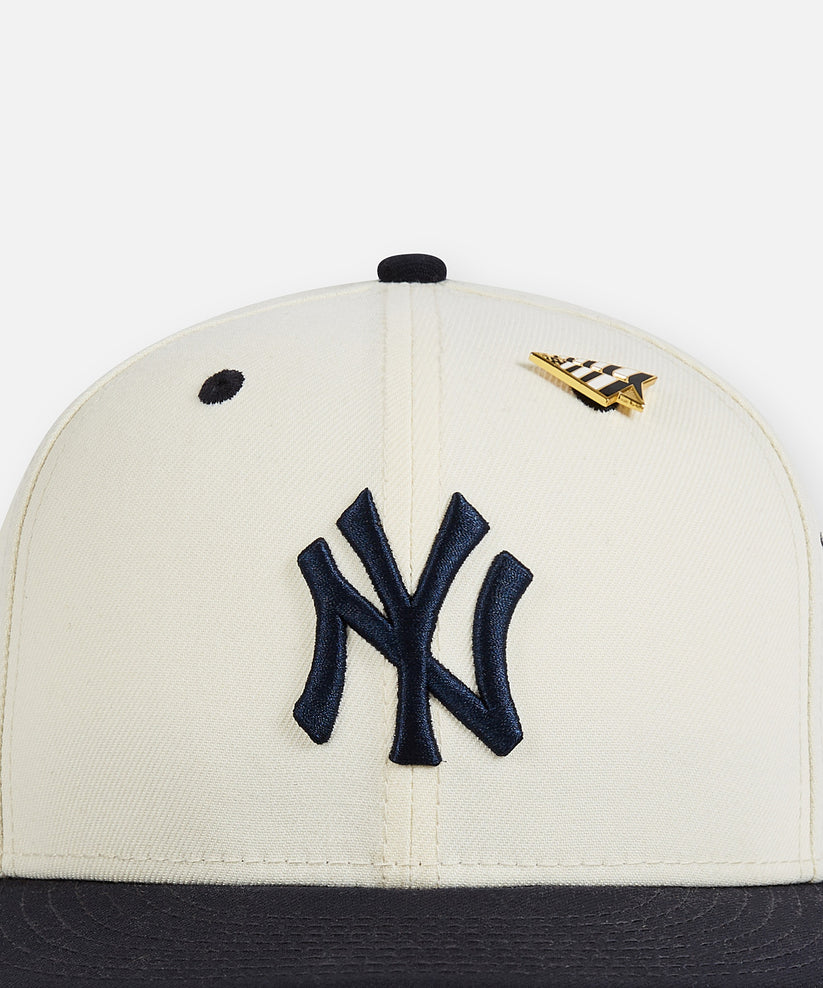 Planes x New York Yankees Chrome White 9Fifty Snapback