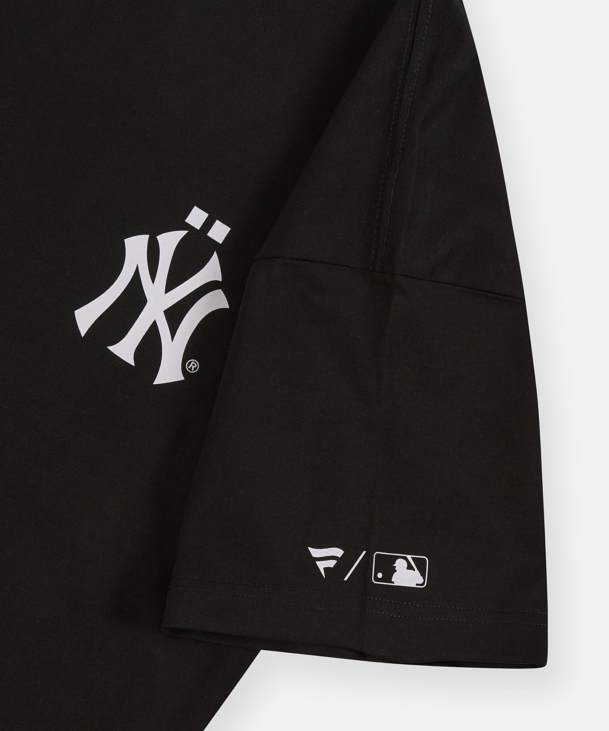 Planes x JAŸ-Z30 Yankee Stadium Tee – Paper Planes