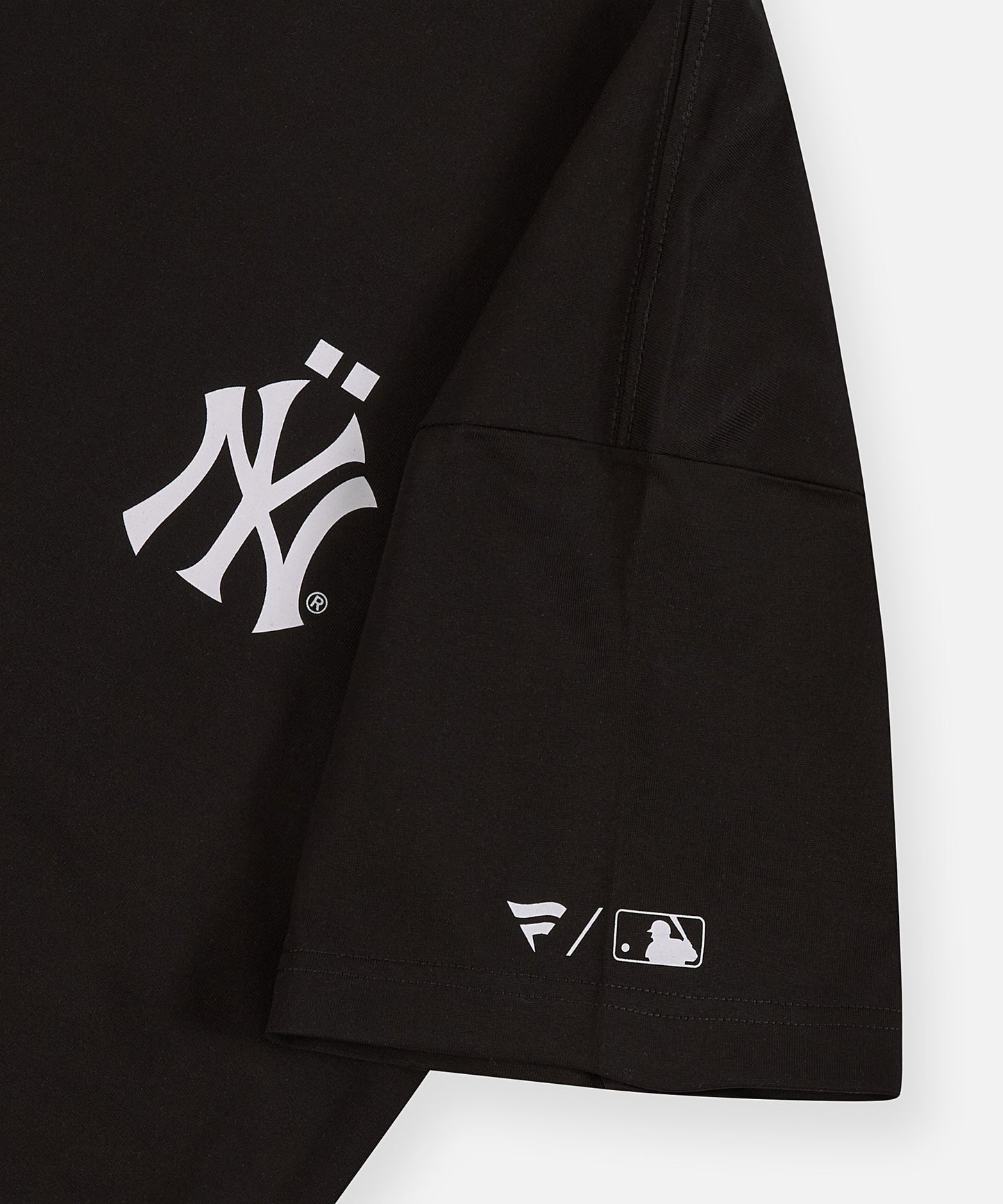 Planes x JAŸ-Z30 Yankee Stadium Tee