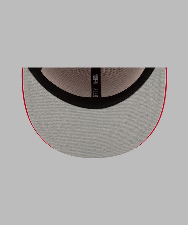 CRIMSON CROWN 9FIFTY SNAPBACK WITH GREY UNDERVISOR